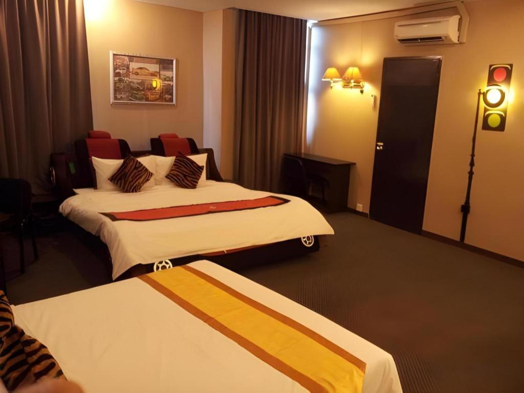 Paragon City Hotel Ipoh Bagian luar foto