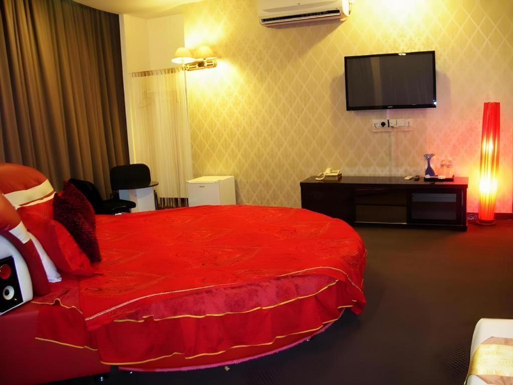 Paragon City Hotel Ipoh Bagian luar foto